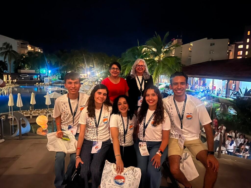 5 estudiantes UdeC en Congreso Internacional del Programa Delfín_a