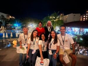 5 estudiantes UdeC en Congreso Internacional del Programa Delfín_a