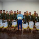 Banda de Guerra de la UdeC entrega al rector reconocimiento obtenido en Jalisco