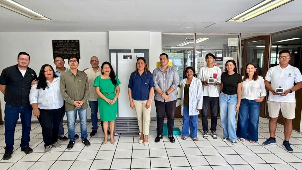 DIF Municipal de Manzanillo dona equipo para investigación marina
