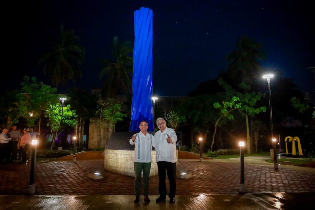 Develan obra de Sebastián e inauguran el Jardín del Saber_a