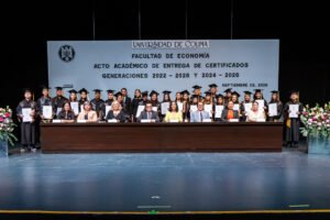 Graduación de la Facultad de Economía_b