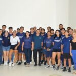 Aprender de la experiencia: diseñador de la UdeC comparte saberes prácticos con jóvenes en formación