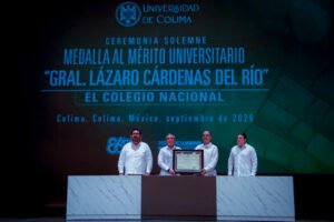 Otorga UdeC medalla Lázaro Cárdenas a El Colegio Nacional_a