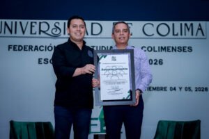 Rector UdeC dicta conferencia sobre liderazgo en Escuela de Cuadros de FEC_e