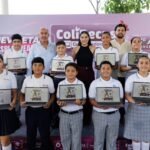 Indira Vizcaíno entregó ColiBecas Computadoras gratuitas a 273 estudiantes de secundarias públicas de Coquimatlán