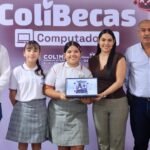 Indira Vizcaíno entrega 1,805 ColiBecas Computadoras gratuitas a estudiantes de secundarias de Villa de Álvarez