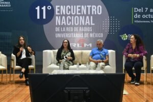 Comparte Universo 94.9 experiencia del sismo 2003 en encuentro nal de radio