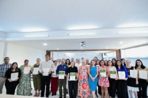 Concluye diplomado Docentes por la Paz