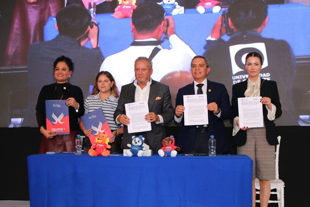 Firman convenio UdeC y Universidad de Oriente, en Puebla