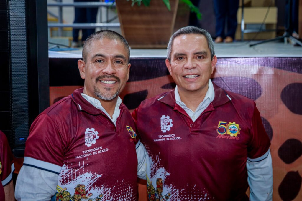 Invitan a rector a festejos por 50 años del Tec de Colima_d
