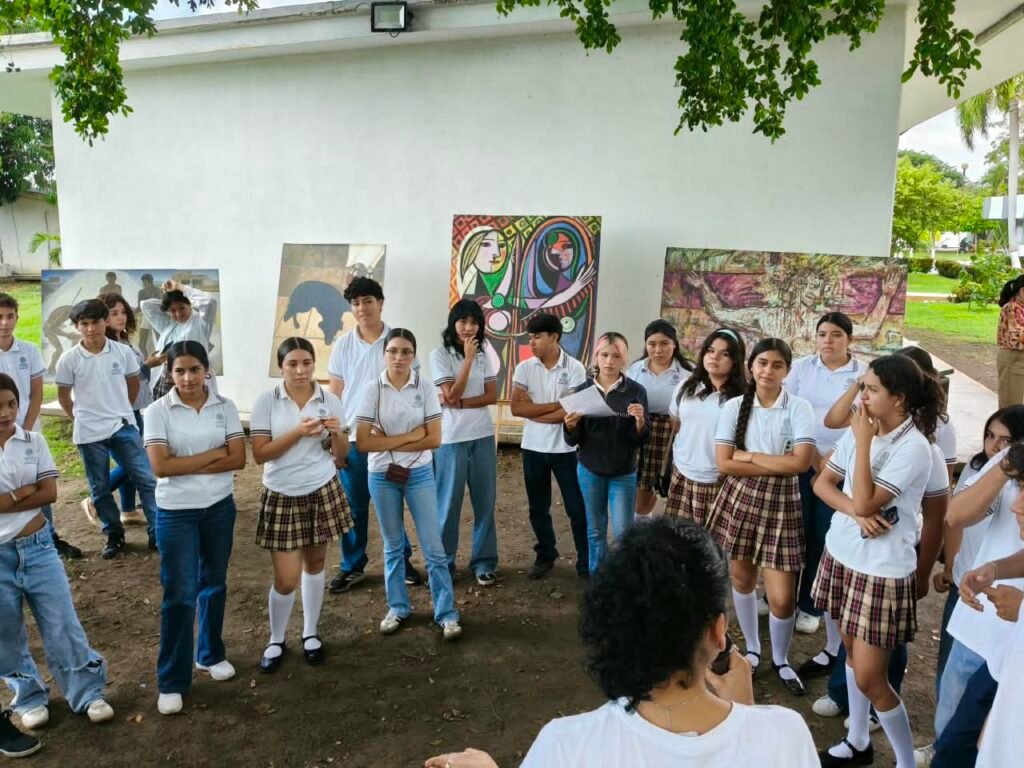 Museando en tu escuela llega a bachilleratos UdeC_b