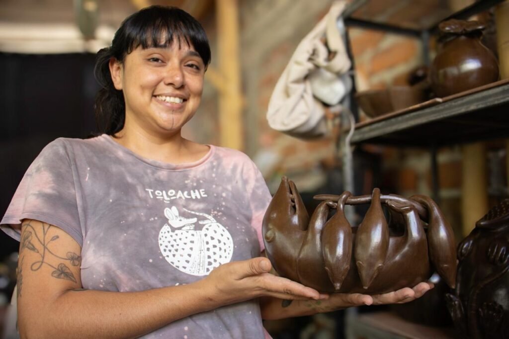 Toloache, barro bruñido de Colima_Karla